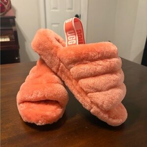 UGG Women’s Fluff Yeah Slide Sandals – Coral Peach Sheepskin – Size 11